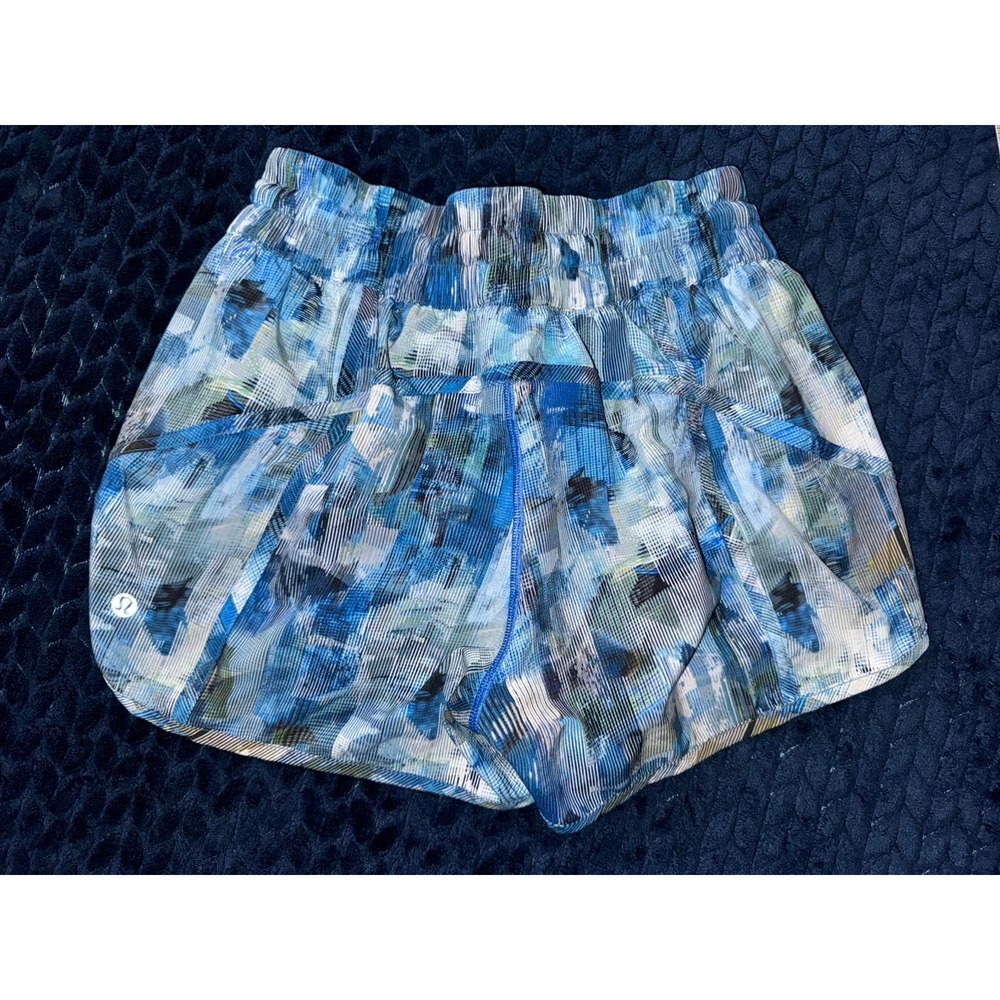 Lululemon Women's Tracker Short V High Rise Lightweight Blue Pattern Size 8